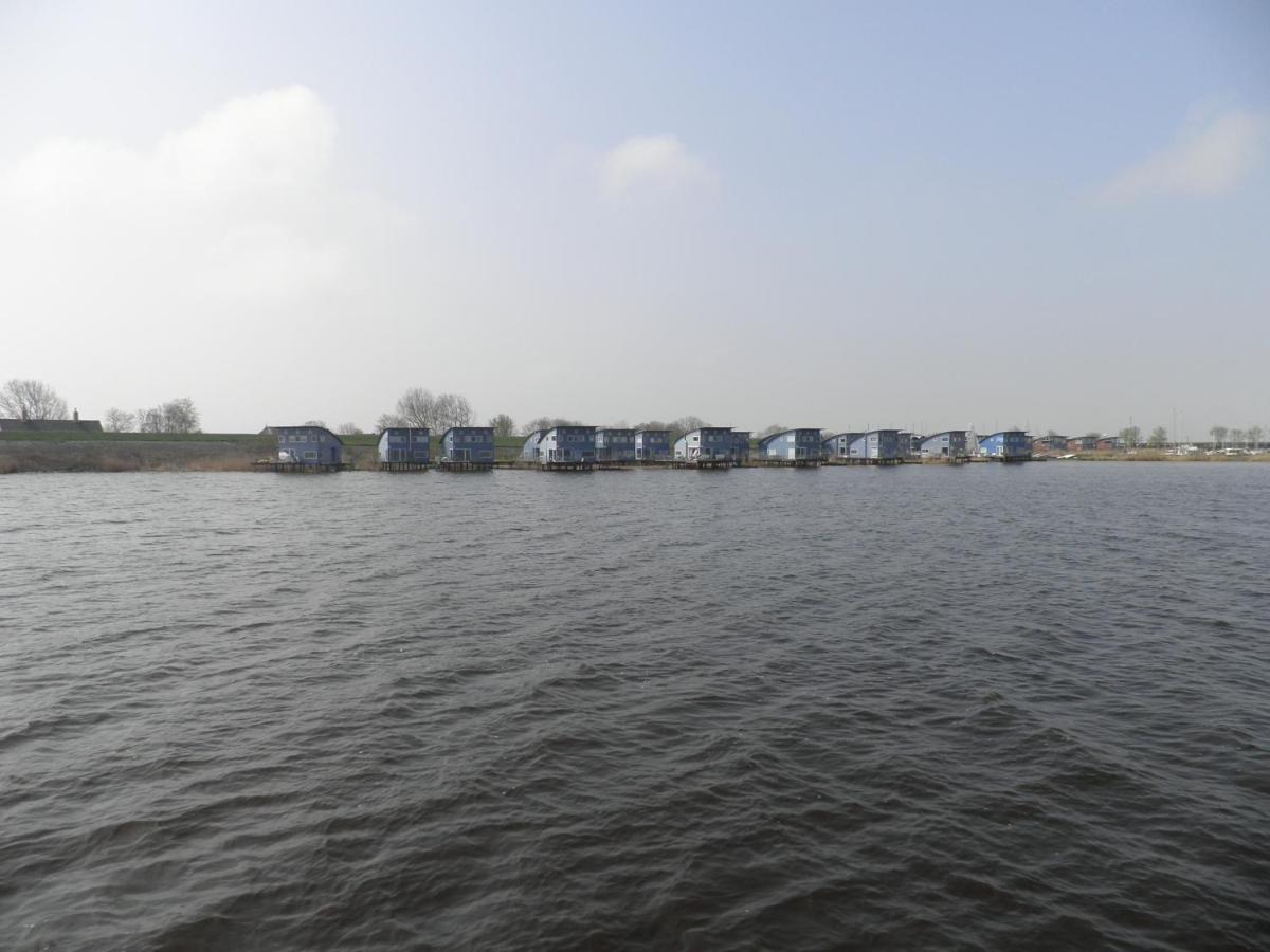 6 Pers. Waterfront Home Seeblick, Equipped Stilt House On The Water Anjum Zewnętrze zdjęcie